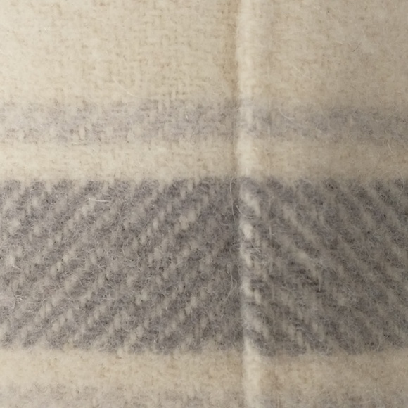 100% Wool Plaid Blanket 88" x 93" Neutral Cream Gray & Tan Window Pane Soft Warm - Picture 6 of 7